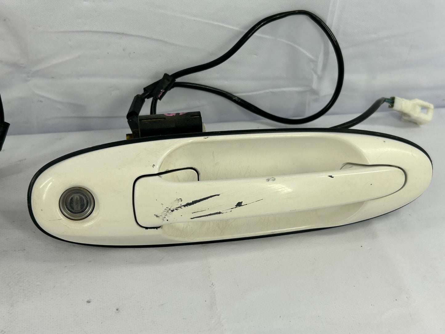 1998-2007 Toyota Land Cruiser Front LH & RH Exterior Door Handles OE 69220-60070