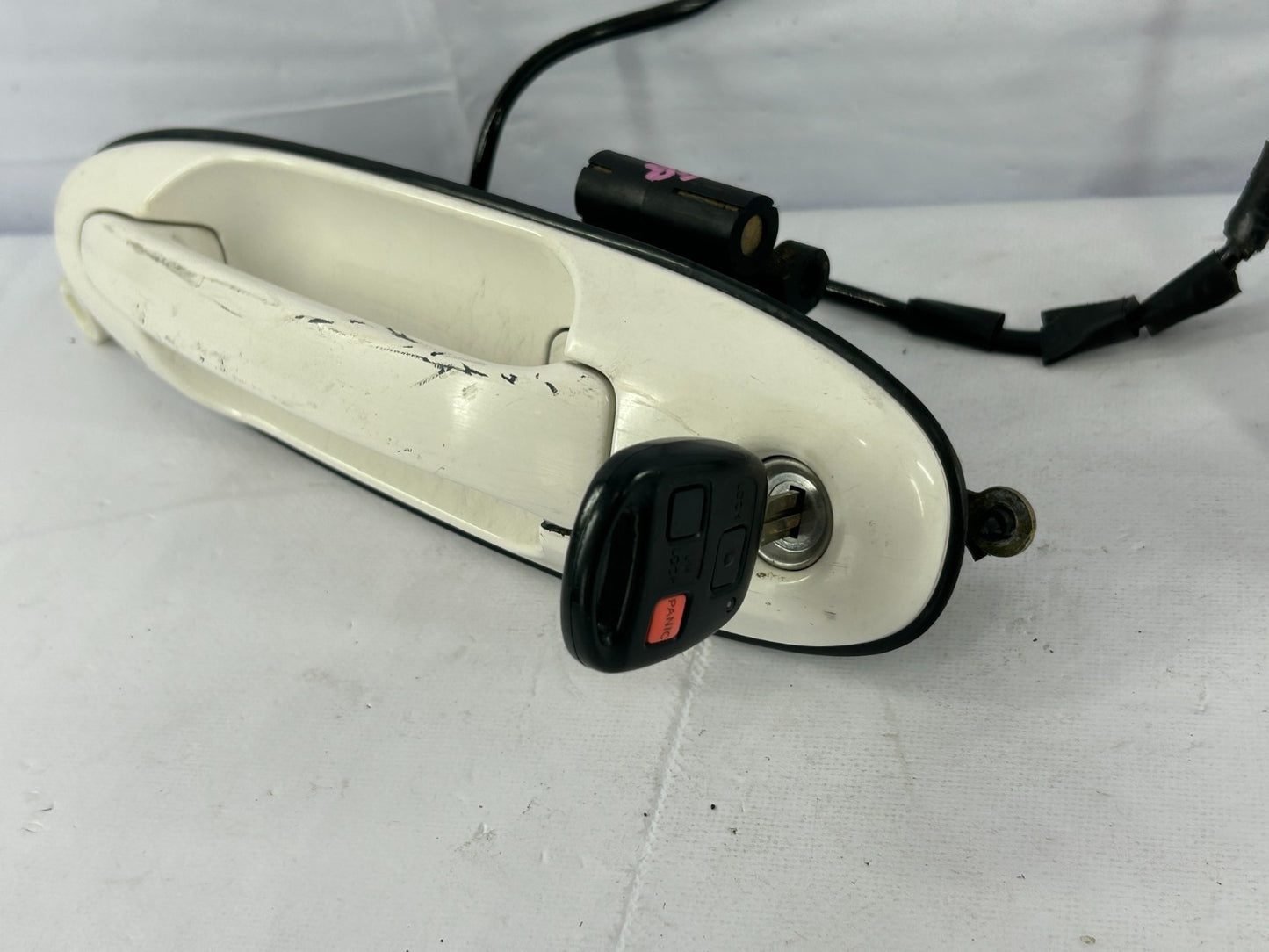 1998-2007 Toyota Land Cruiser Front LH & RH Exterior Door Handles OE 69220-60070