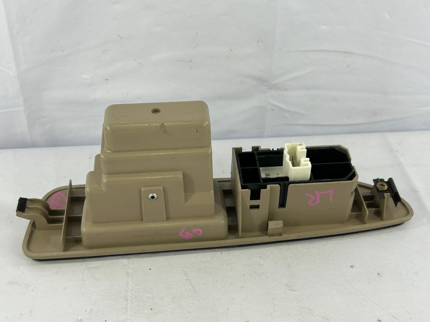 98-01 Toyota Land Cruiser Rear Left Door Switch Panel Armrest OEM 74204-60060-A0