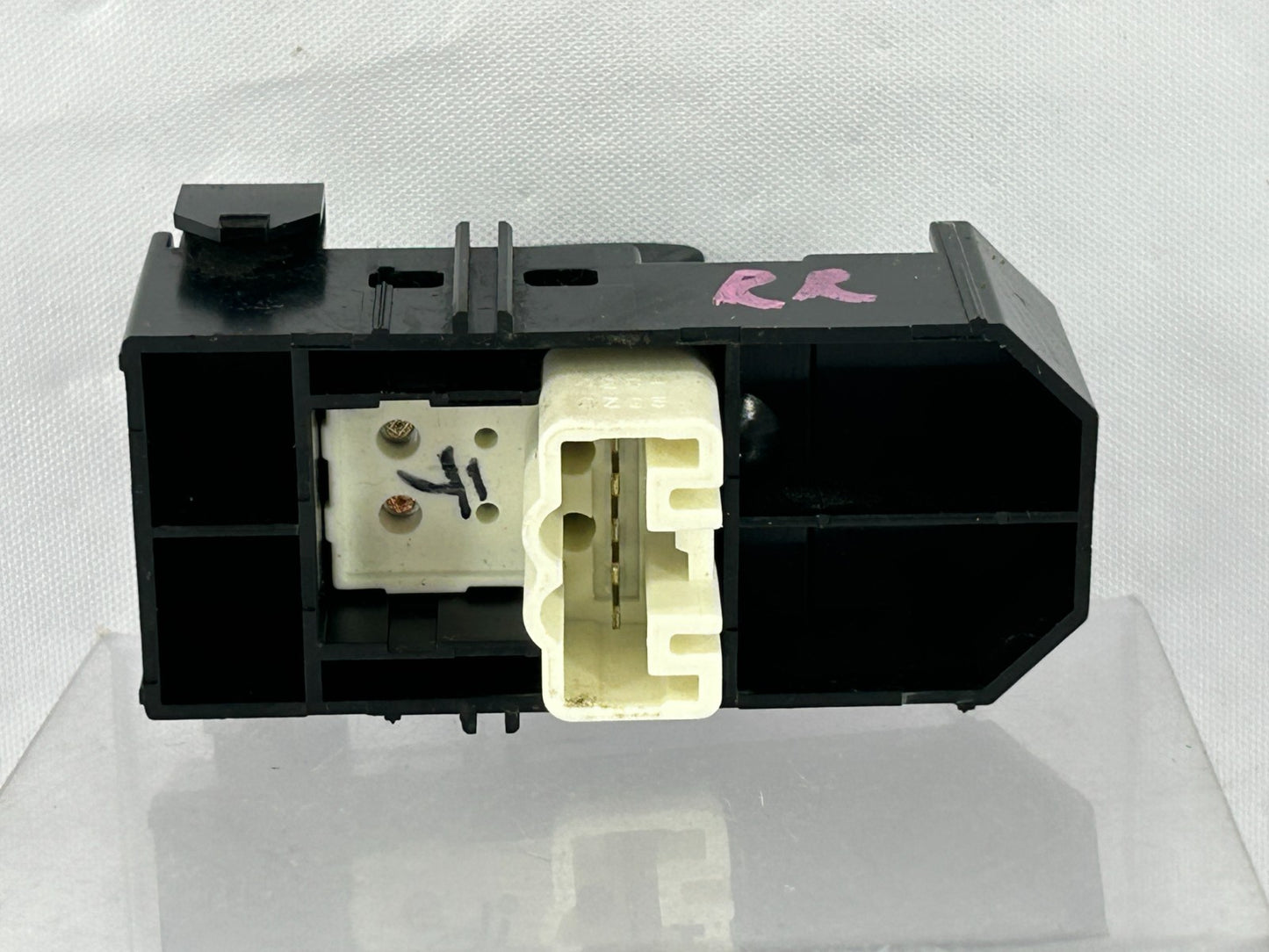 1998-2001 Toyota Land Cruiser Rear Right Door Window Switch OEM 84810-60050