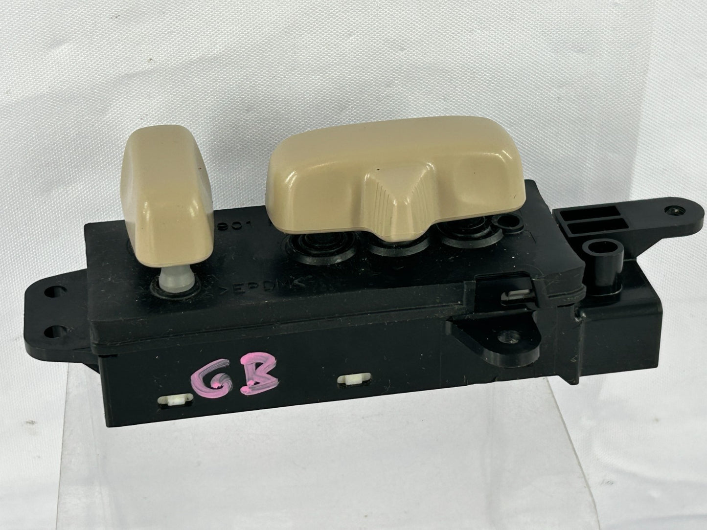 98-07 Toyota Land Cruiser Front Right Seat Position Switch Beige OEM 84922-60090
