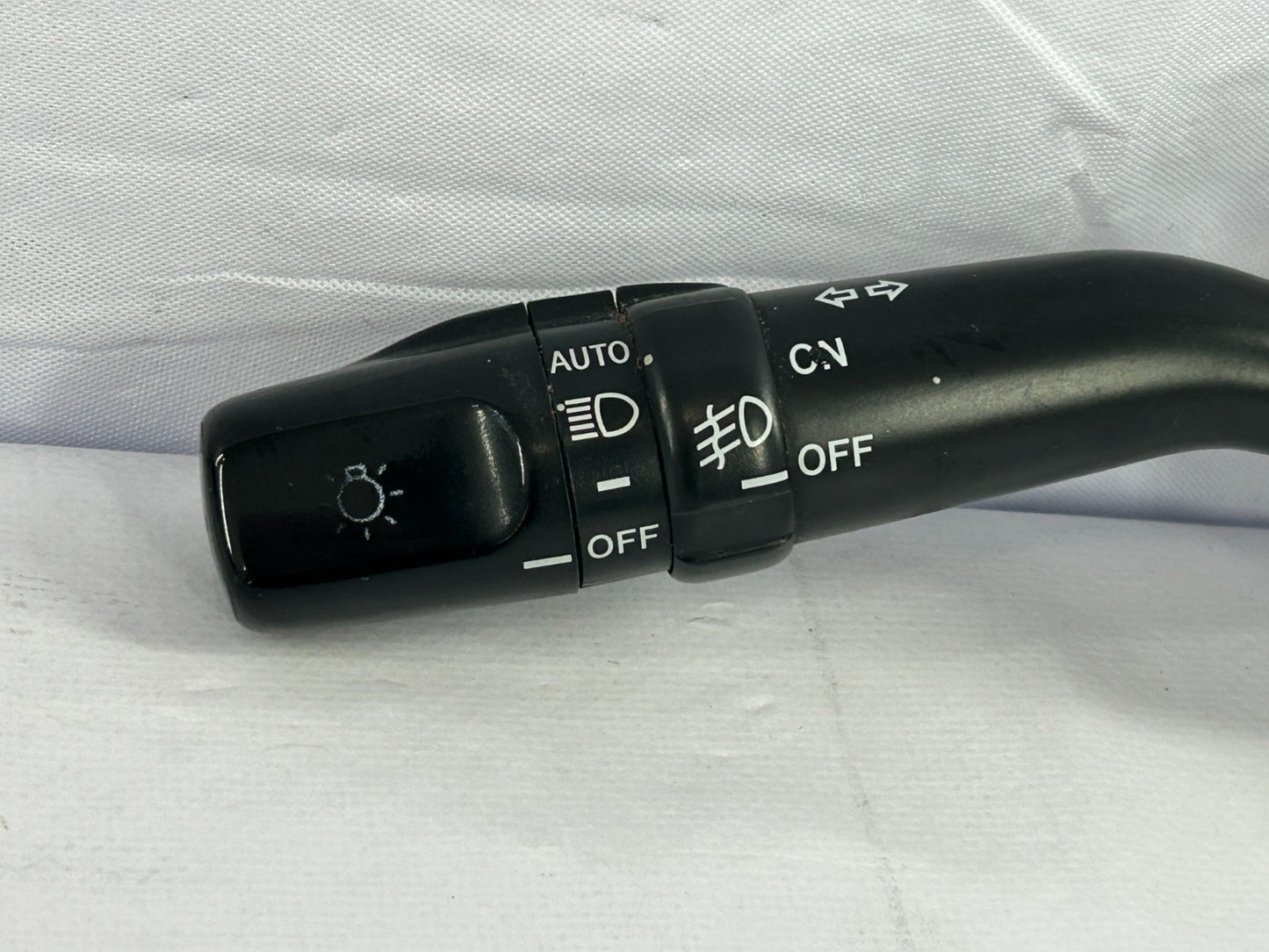 1998-2007 Toyota Land Cruiser Headlight & Turn Signal Switch OEM 84140-33020