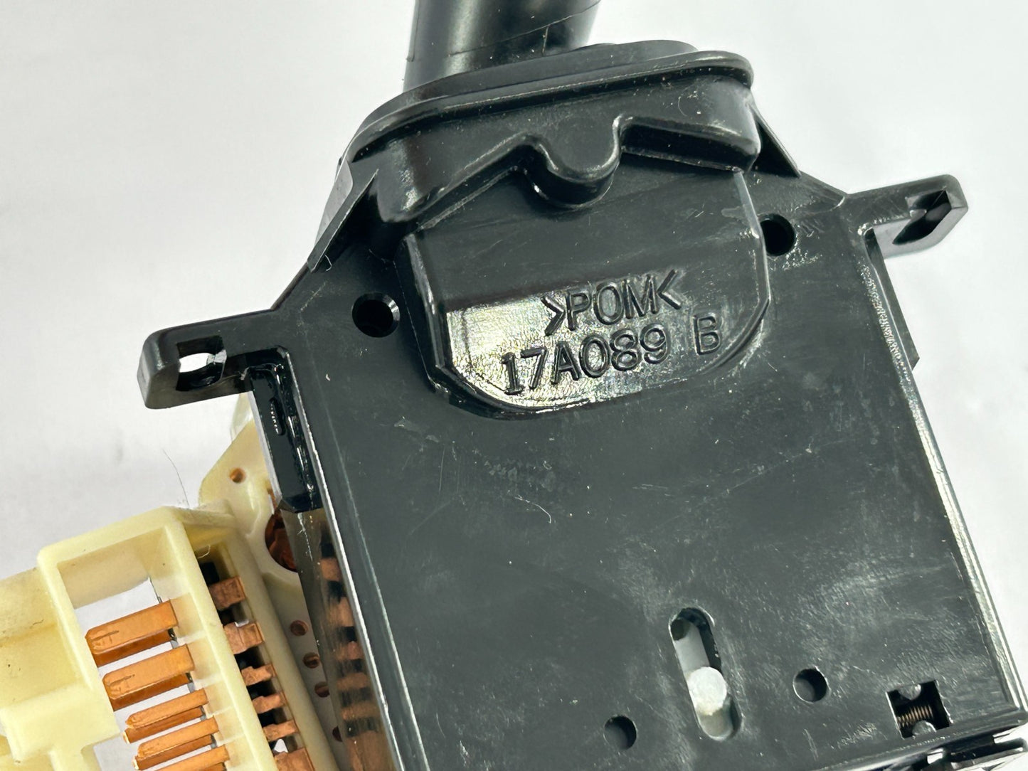 1998-2007 Toyota Land Cruiser Headlight & Turn Signal Switch OEM 84140-33020