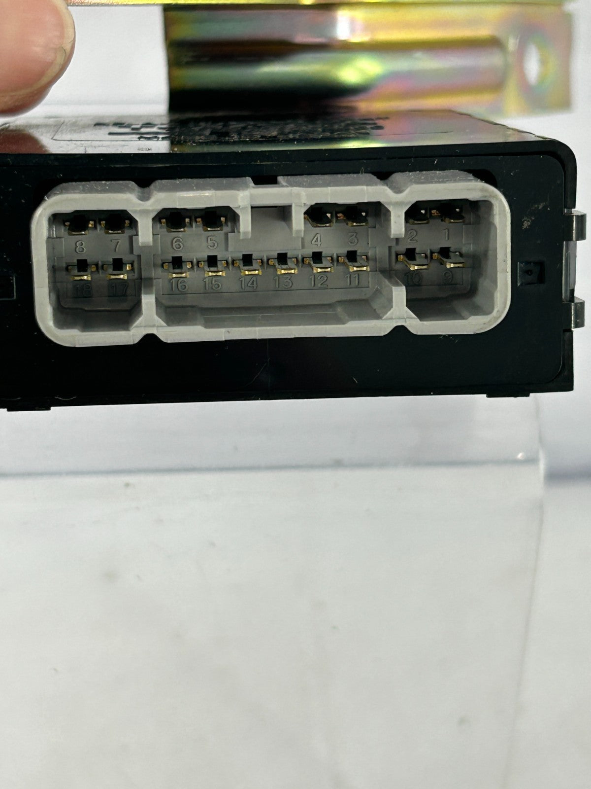1998-2002 Toyota Land Cruiser Running Light Relay Control Module OEM 82642-30020