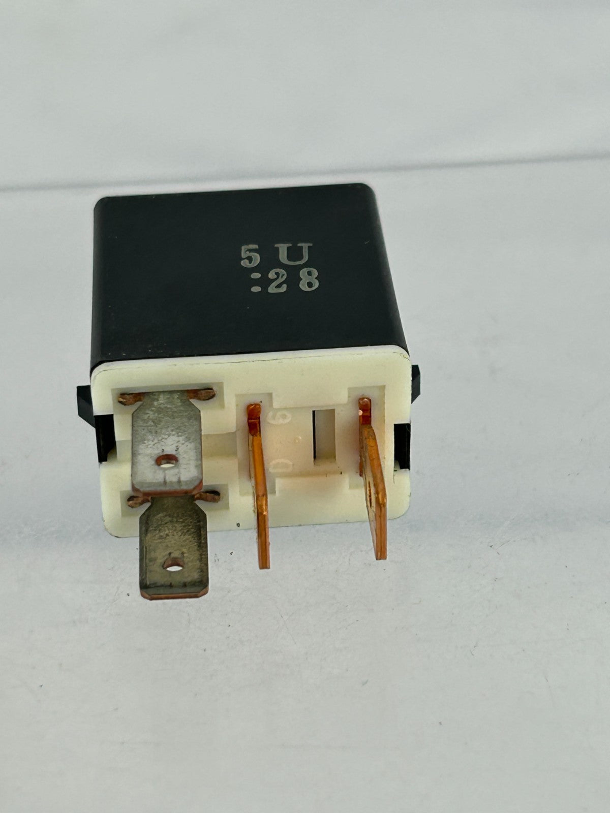 1996-2010 Toyota Land Cruiser Circuit Opening Relay Assembly OEM 90987-02012