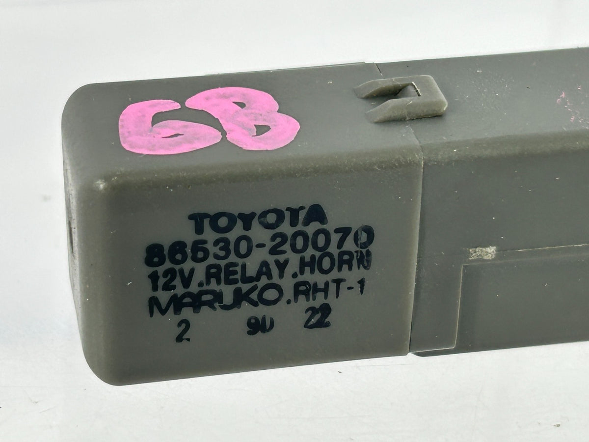 1998-2003 Toyota Land Cruiser 3 Pin Horn Relay Unit Assembly OEM 86530-20070