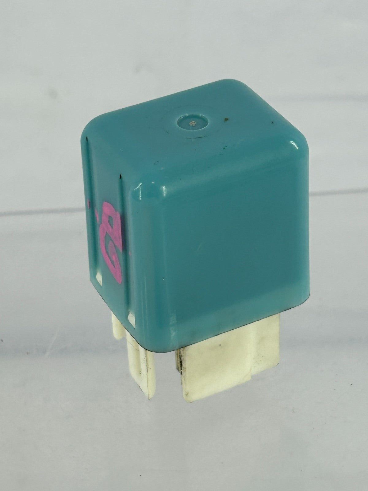 1998-2003 Toyota Land Cruiser Lamp Light Control Relay Unit OEM 85916-30060