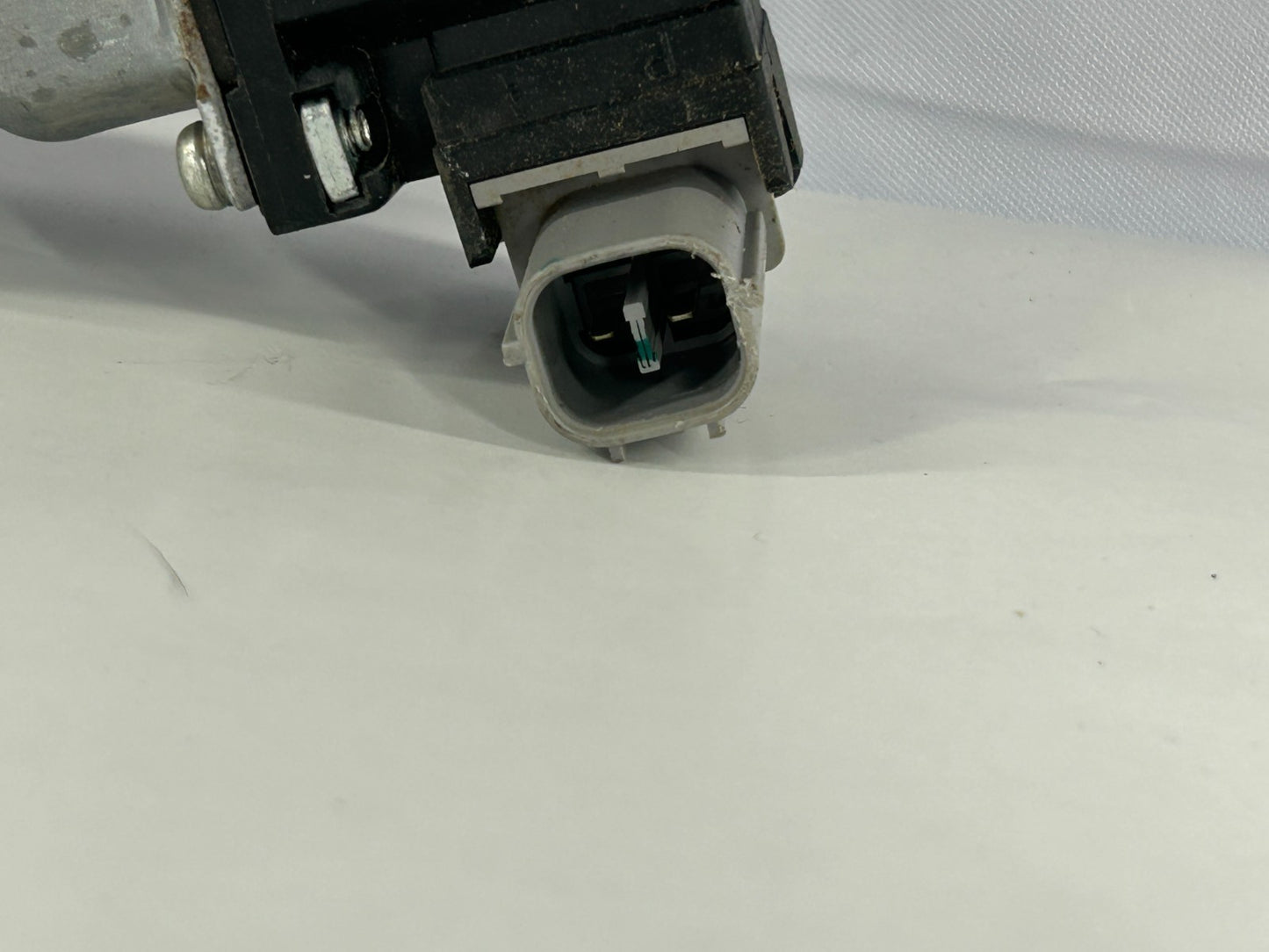 2005-2009 Subaru Legacy Outback Front Right Side Window Motor OEM 61188AG00A