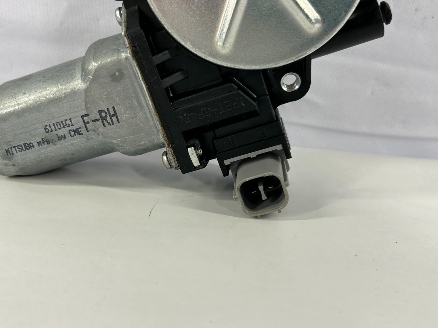 2005-2009 Subaru Legacy Outback Front Right Side Window Motor OEM 61188AG00A