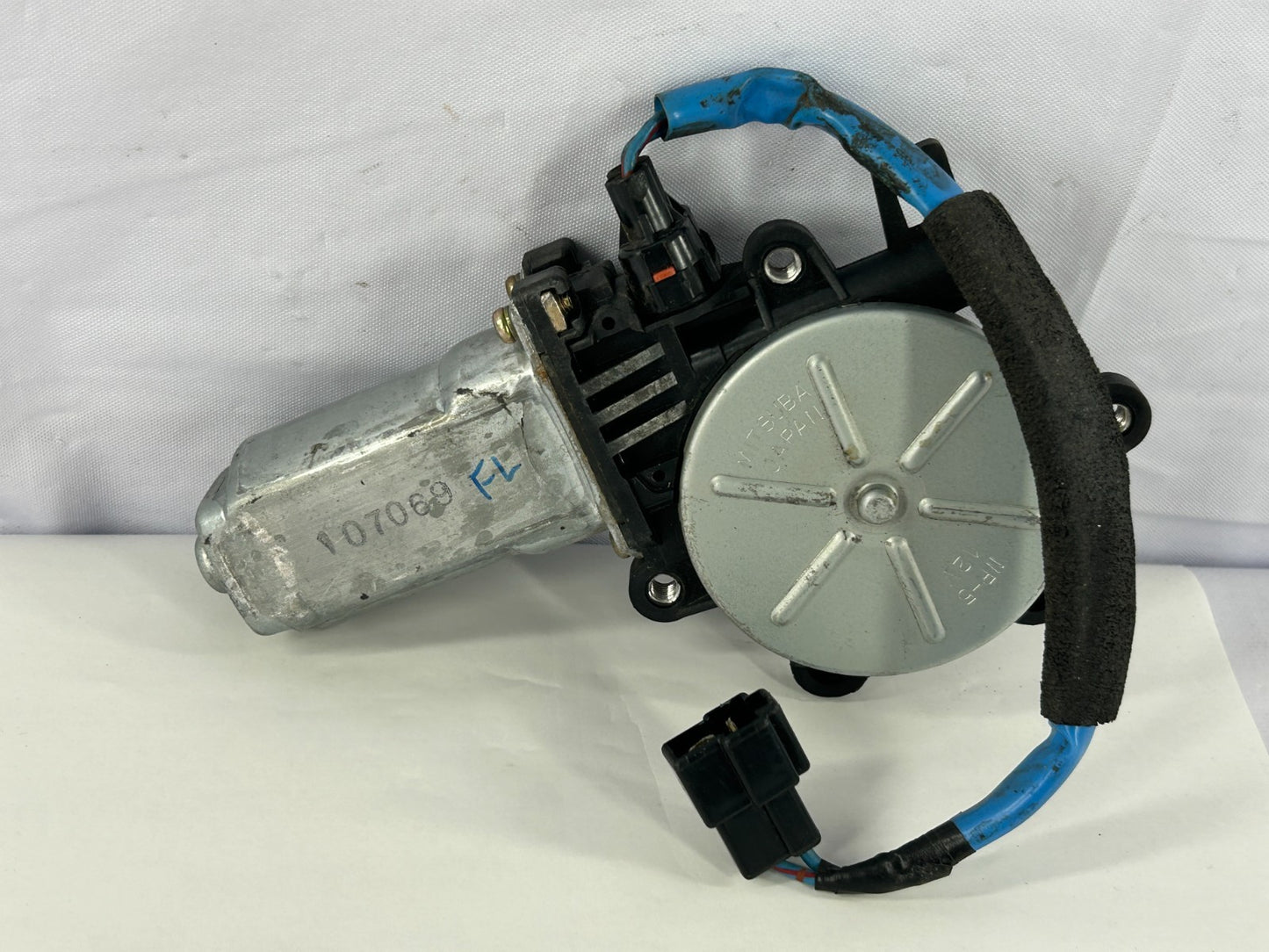 2002-2004 Subaru Impreza Front Left Door Power Window Motor OEM 61188FE010