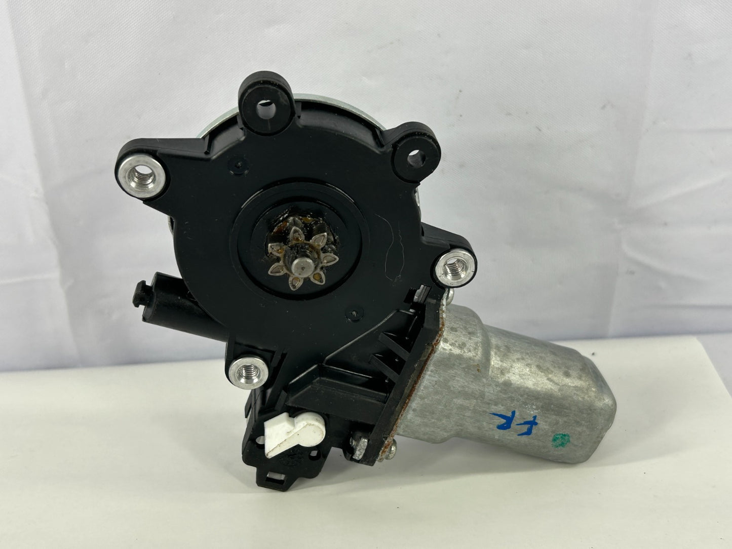 2005-2009 Subaru Outback Front Right Side Power Window Motor OEM 61188AG00A