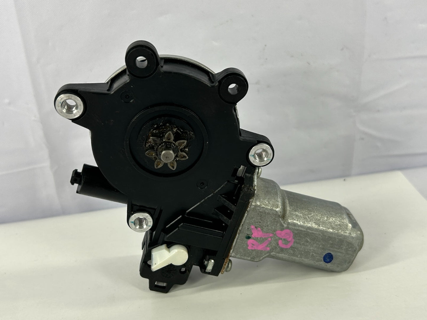2005-2009 Subaru Outback Front Right Side Power Window Motor OEM 61188AG00A