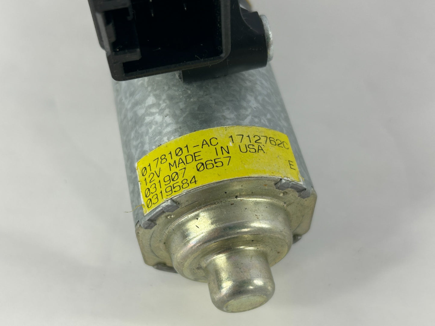 2005-2009 Subaru Legacy SEDAN Sunroof Moonroof Sliding Motor OEM 65450AG01A