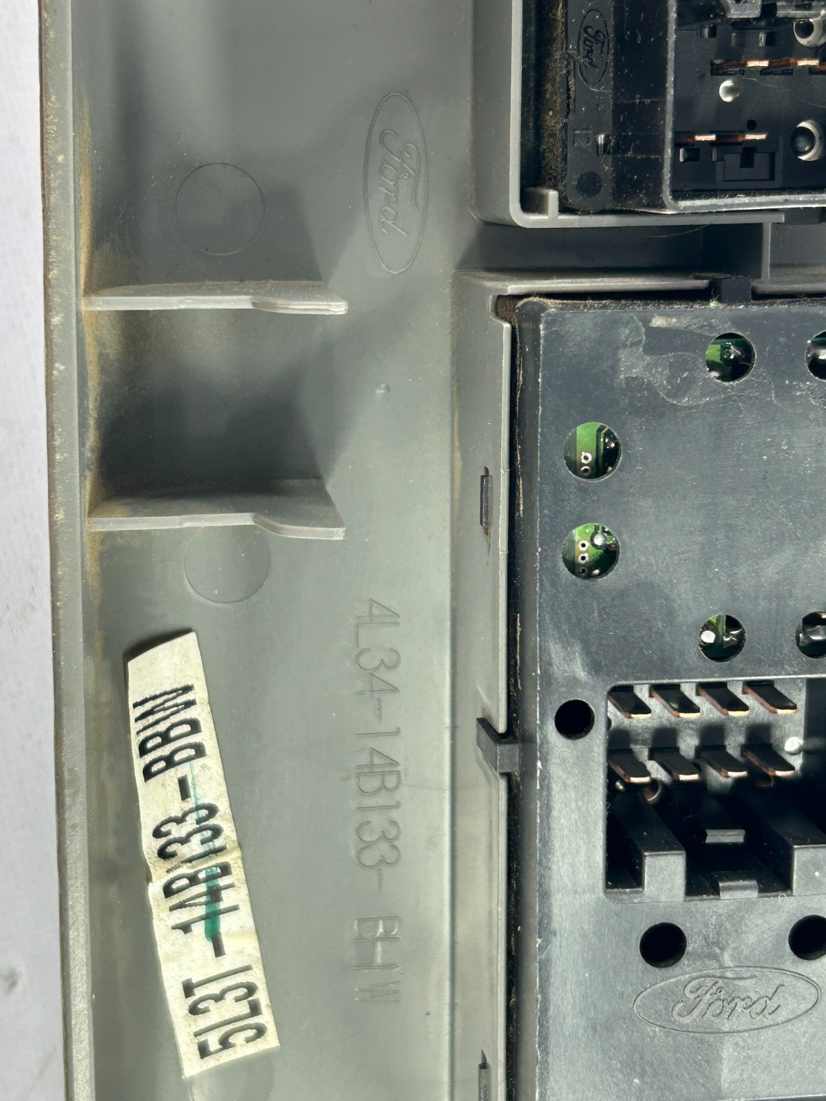 04-08 Ford F-150 Front Left Driver Side Window Switch Bezel OEM 5L1Z-14529-AA