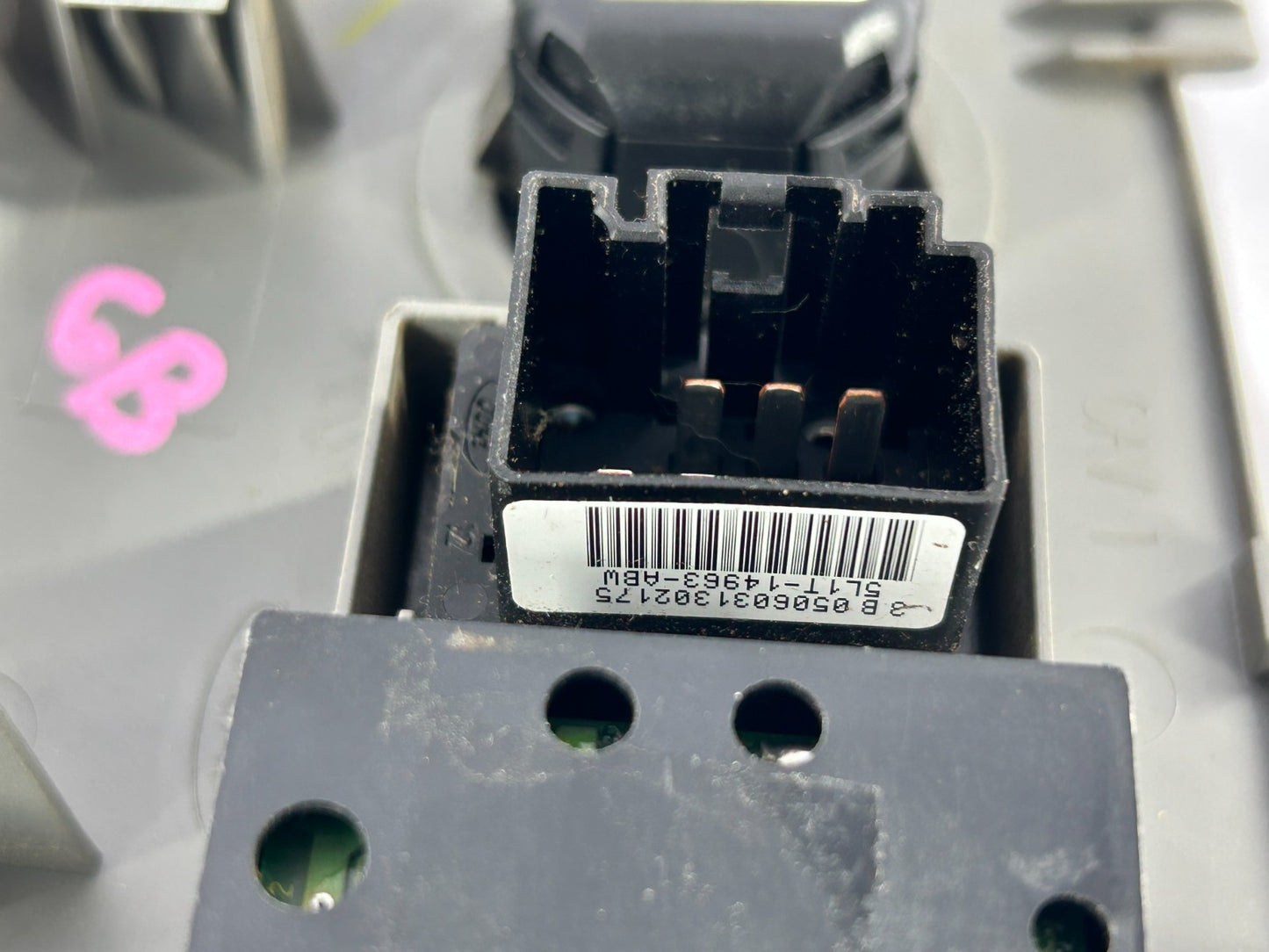 04-08 Ford F-150 Front Left Driver Side Window Switch Bezel OEM 5L1Z-14529-AA