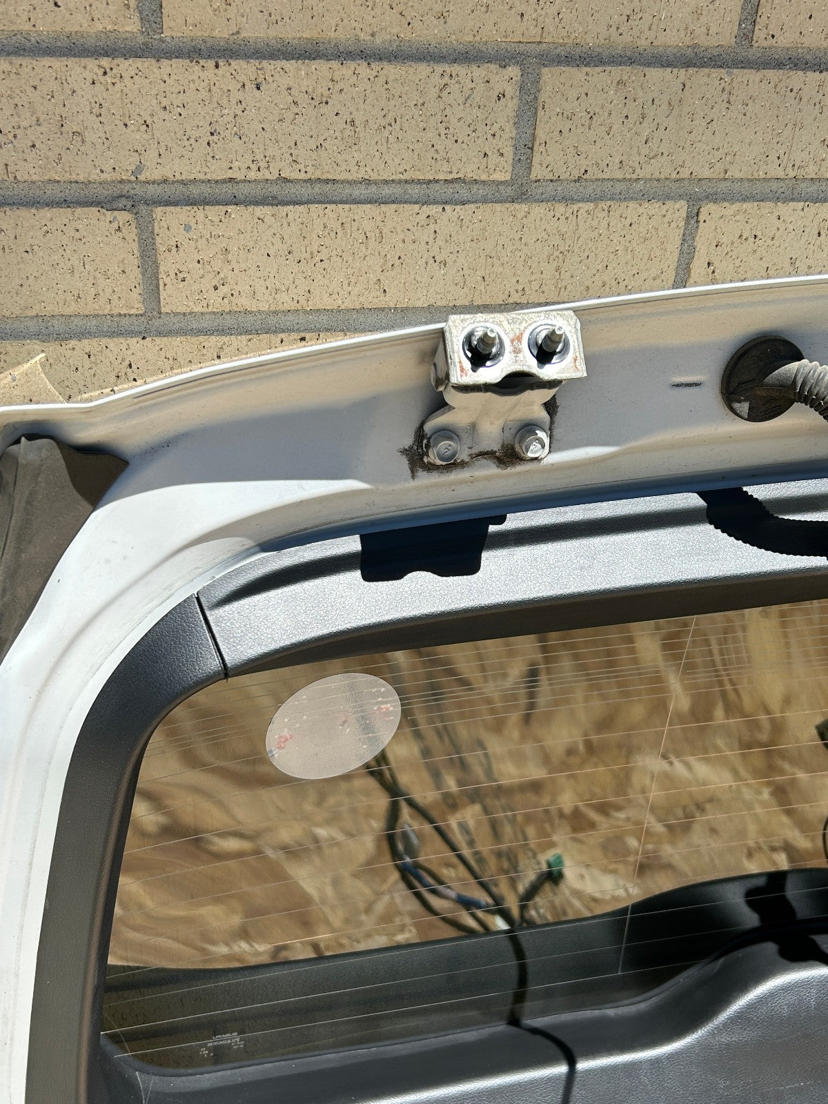 10-14 Subaru Outback Liftgate With Camera Complete Satin White Pearl 37J OEM