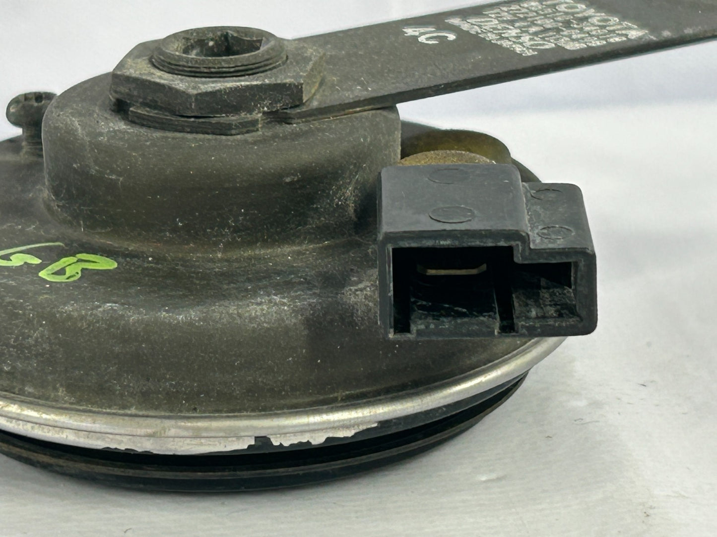 2001-2007 Toyota Sequoia Anti-Theft Security Alarm Siren Horn OEM 86510-34010