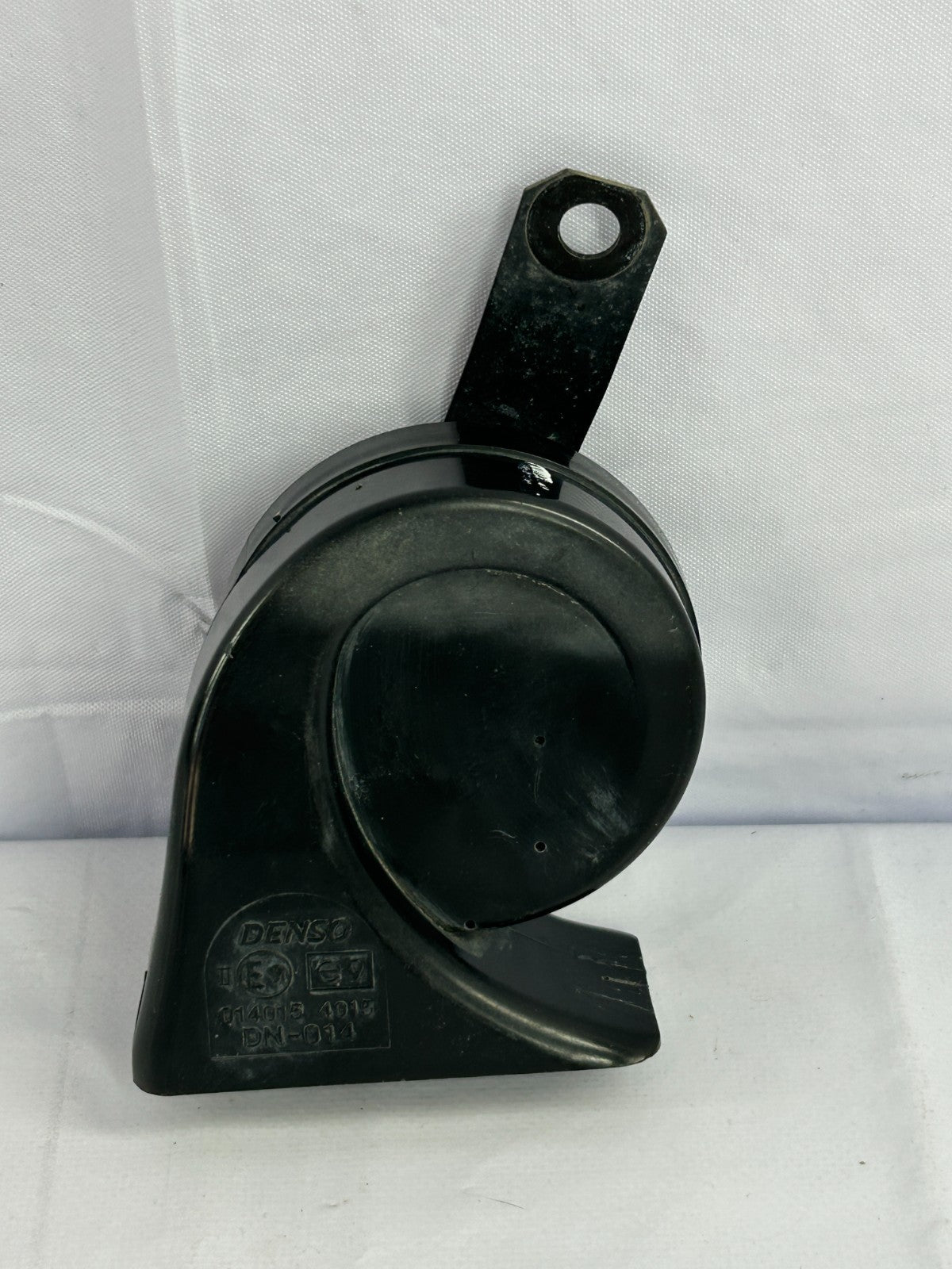 2001-2005 Toyota Sequoia High Pitch Note Tone Horn Assembly OEM 86510-0C020