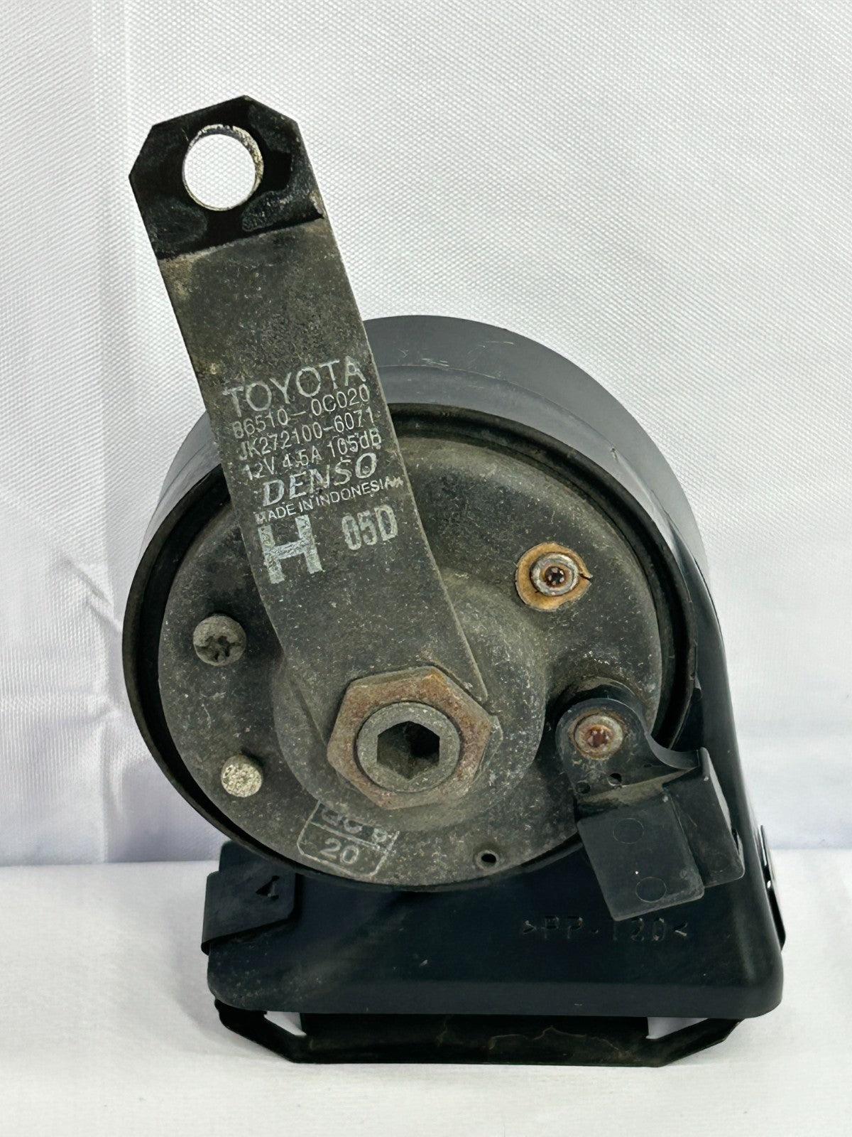 2001-2005 Toyota Sequoia High Note Pitch Horn Assembly OEM 86510-0C020