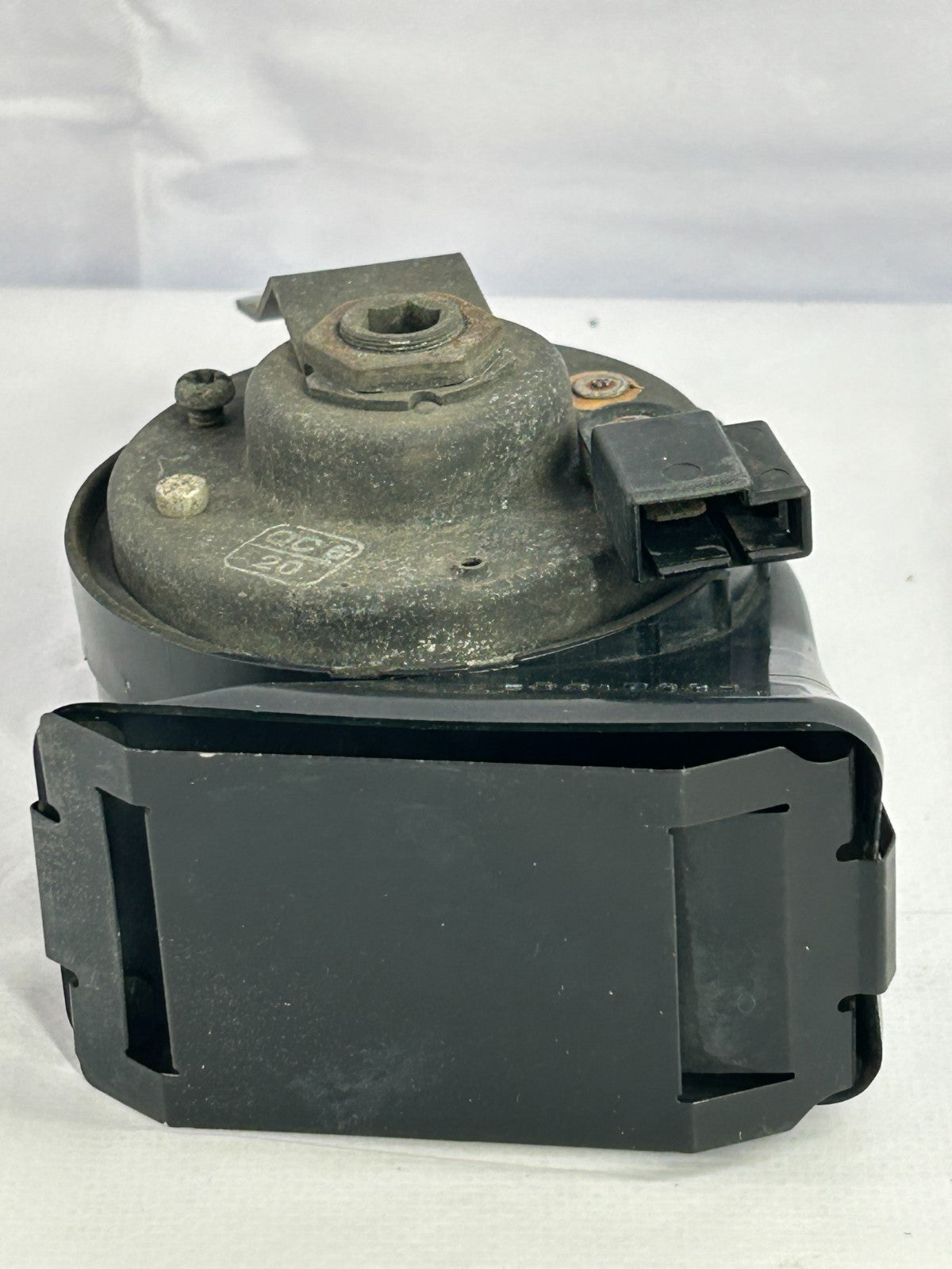 2001-2005 Toyota Sequoia High Note Pitch Horn Assembly OEM 86510-0C020