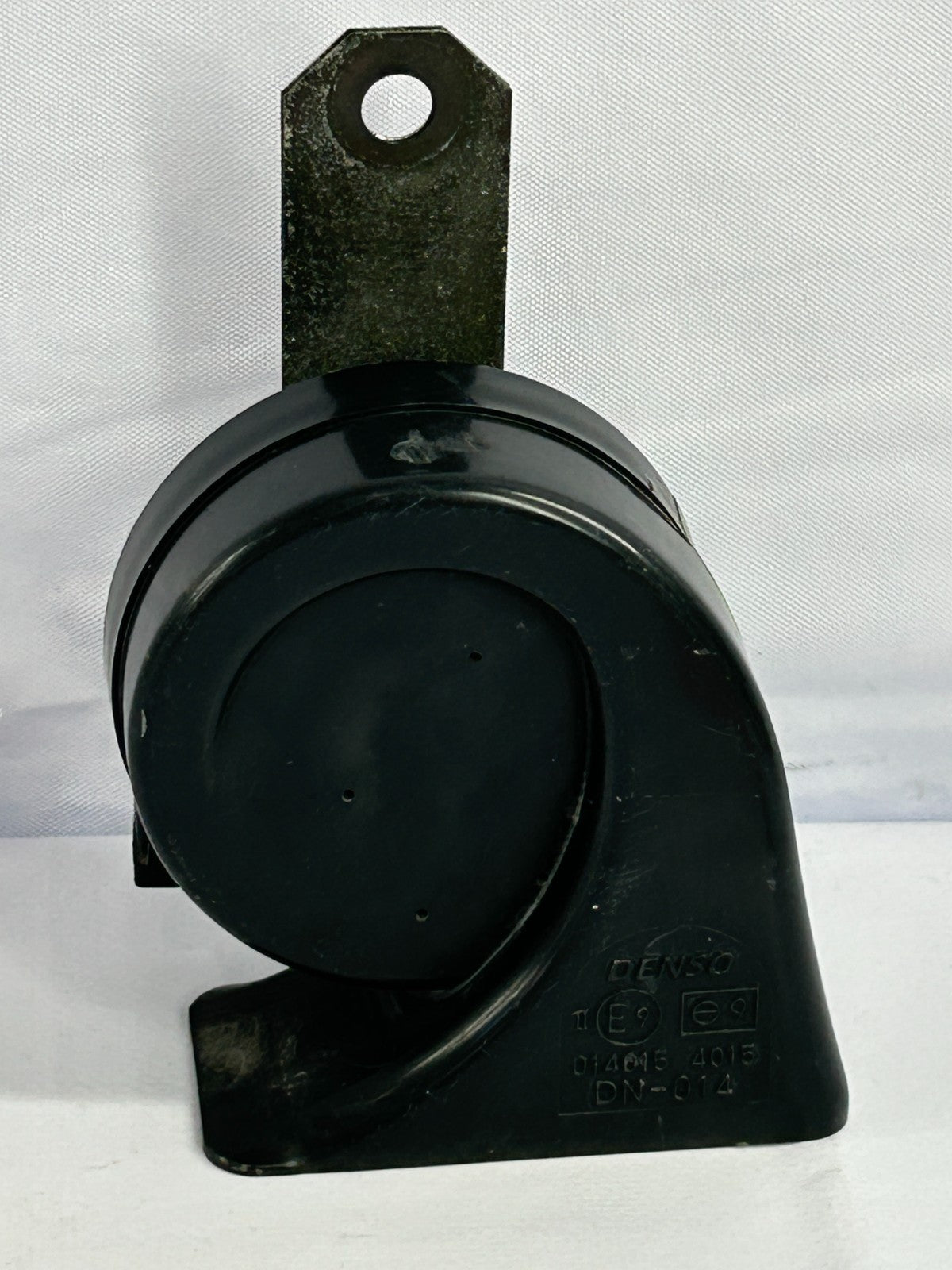 1999-2003 Lexus RX300 OEM Low Pitch Note Horn Alarm Assembly OEM 86520-48010