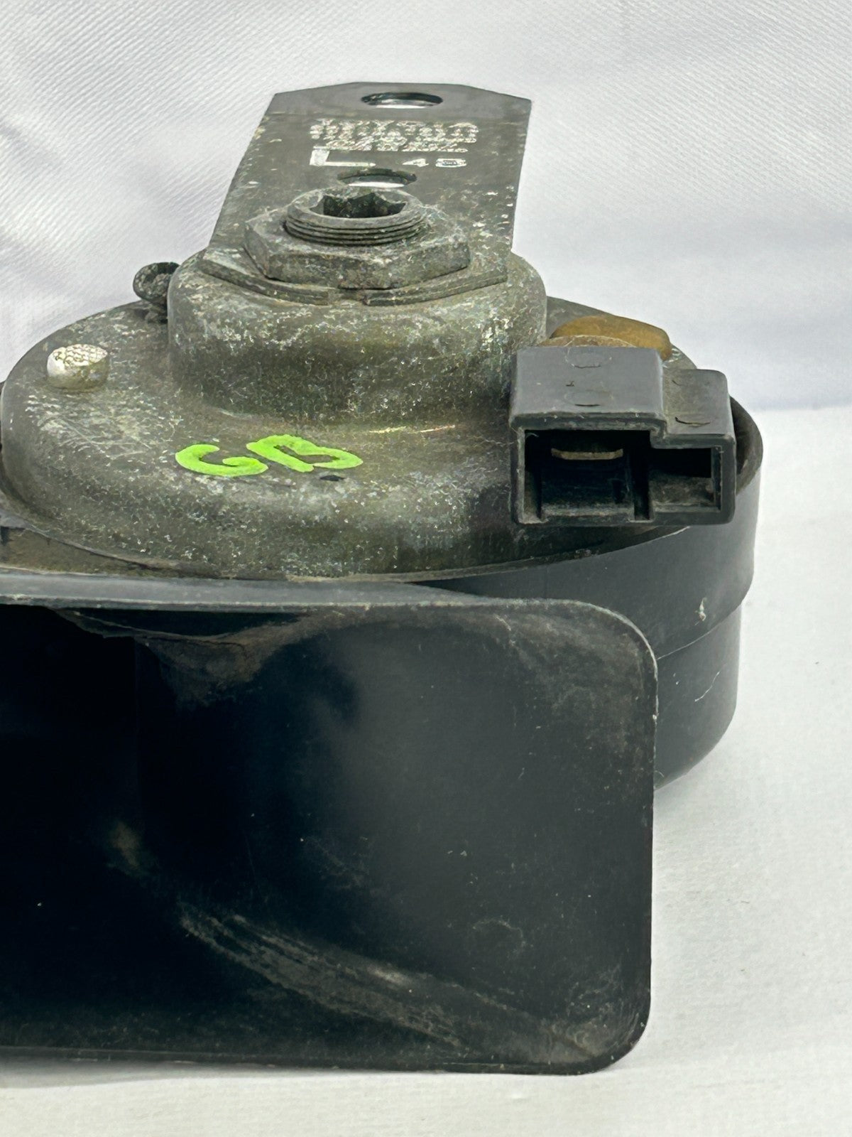 1999-2003 Lexus RX300 OEM Low Pitch Note Horn Alarm Assembly OEM 86520-48010