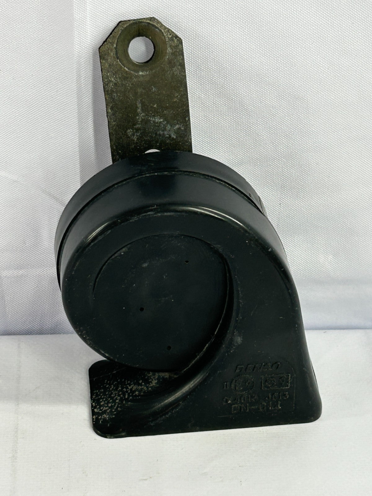 1999-2003 Lexus RX300 OEM Low Pitch Horn Alarm Siren Assembly OEM 86520-48010