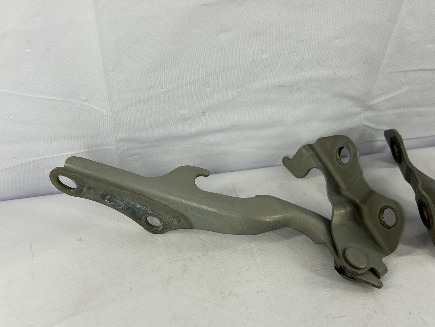 2001-2007 Toyota Sequoia Front Left Right Hood Hinge Set Gray OEM 53420-0C010