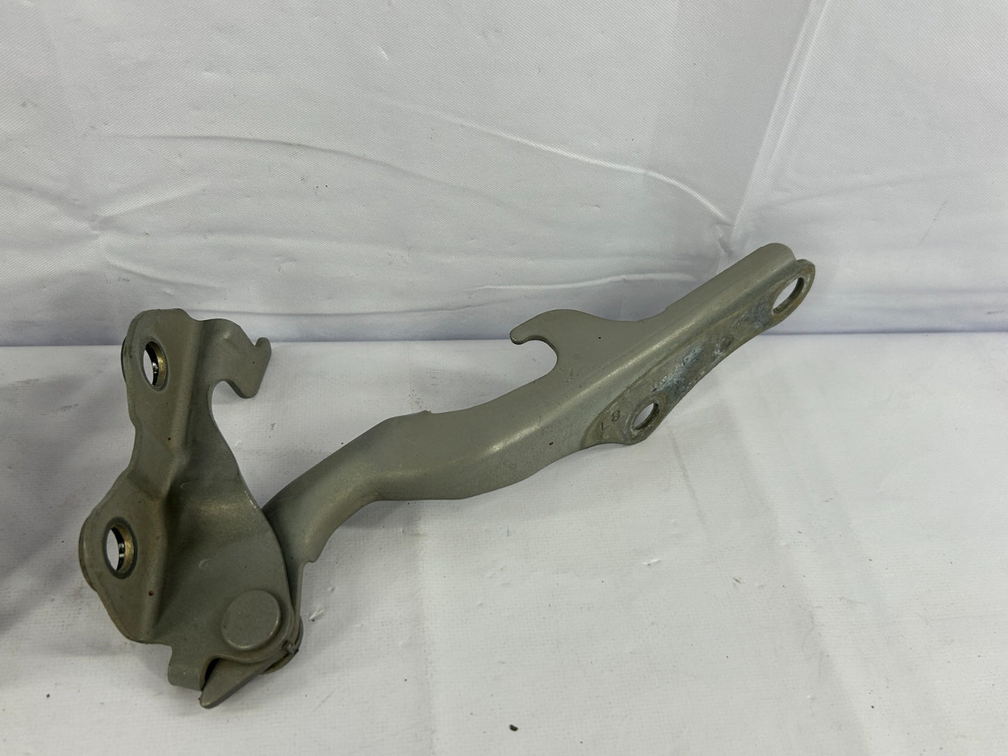 2001-2007 Toyota Sequoia Front Left Right Hood Hinge Set Gray OEM 53420-0C010
