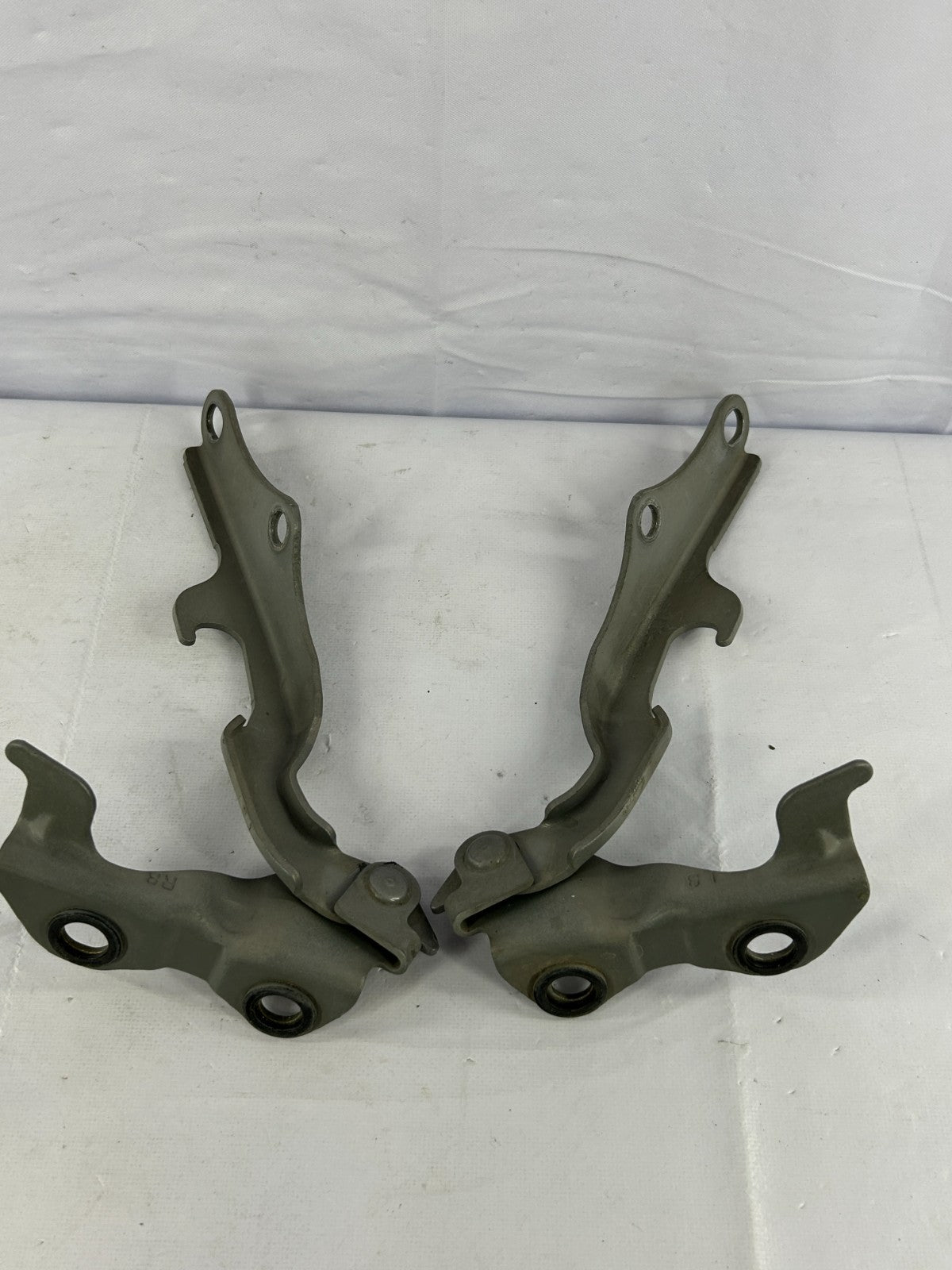 2001-2007 Toyota Sequoia Front Left Right Hood Hinge Set Gray OEM 53420-0C010