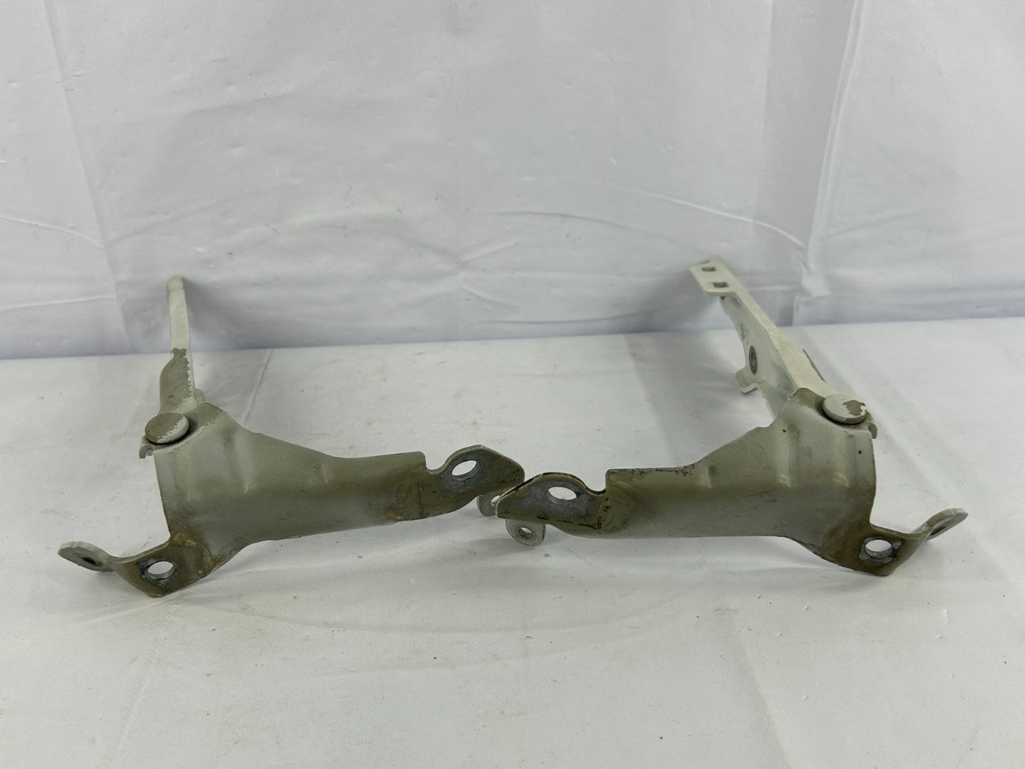 05-09 Subaru Outback Front Left & Right Hood Hinge Set White OEM 57260AG04A9P