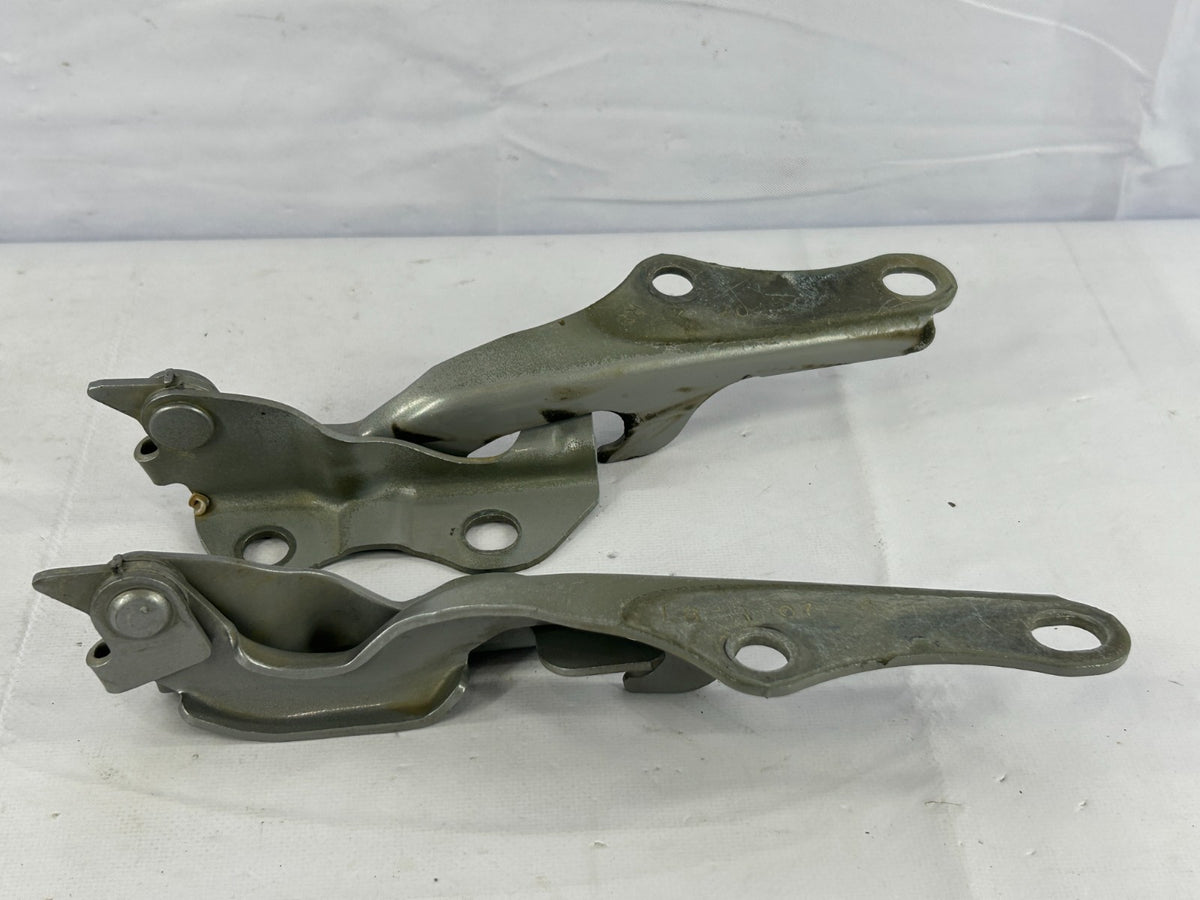 2001-2007 Toyota Sequoia Front Left/Right Hood Hinge Set Gray OEM 53420-0C010