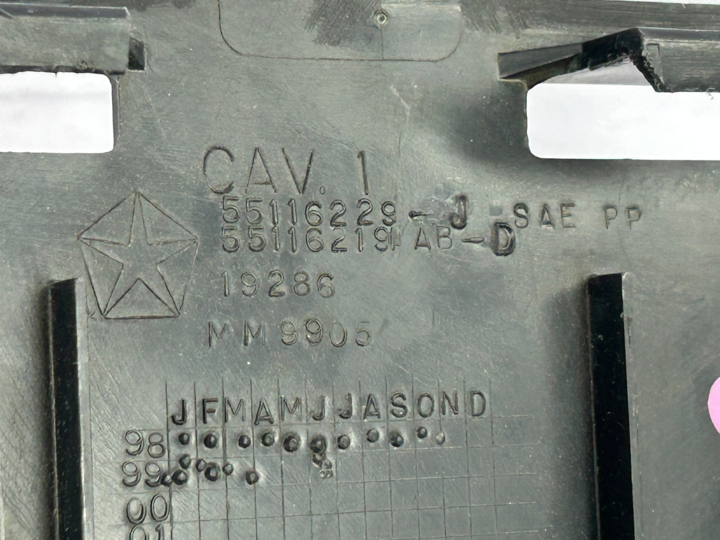 1999 Jeep Grand Cherokee Engine Fuse Relay Box Top Cover Lid OEM 55116219AB