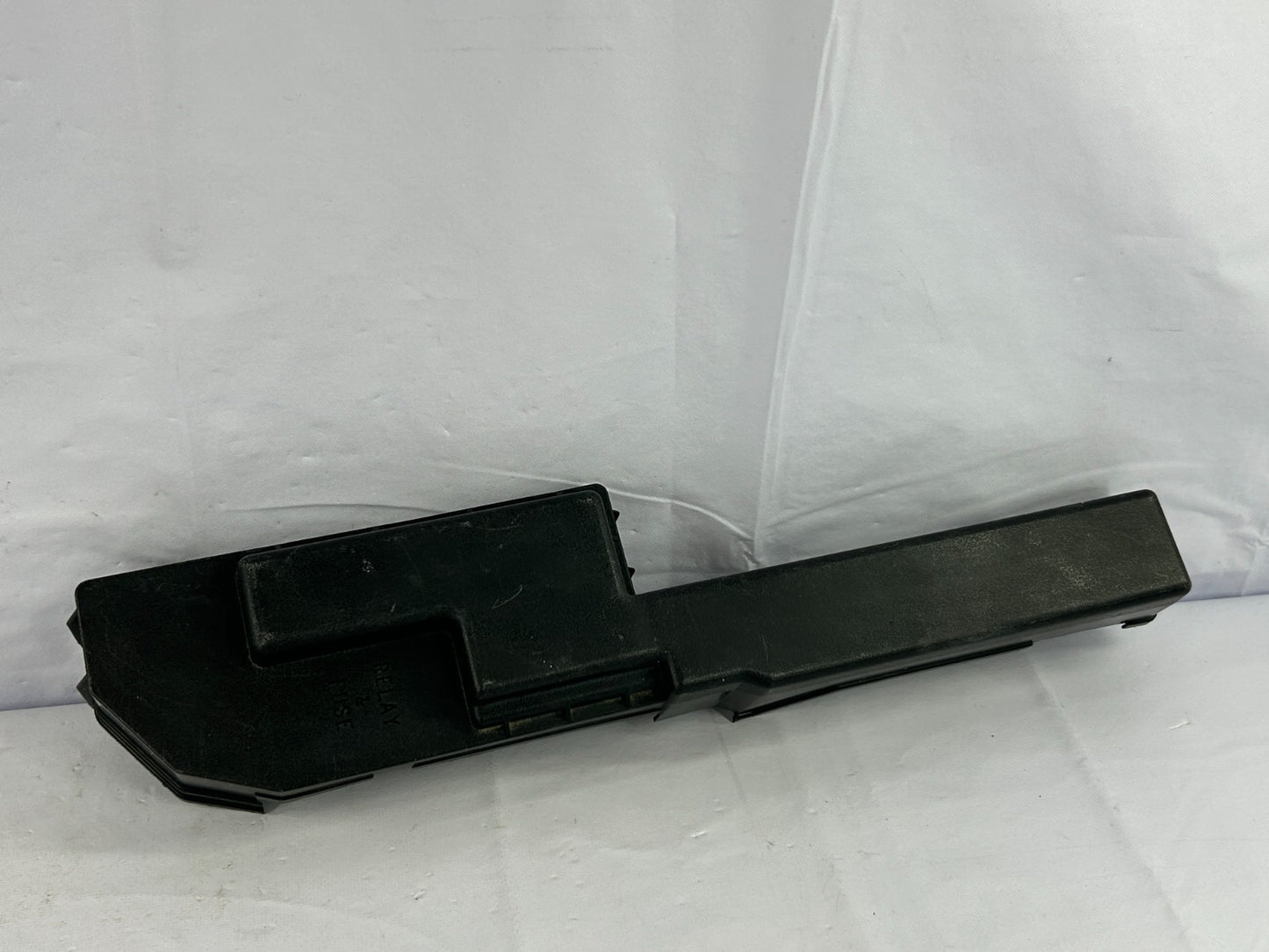 1998-2003 Toyota Sienna Fuse Relay Box Junction Block Cover Lid OEM 82674-06010
