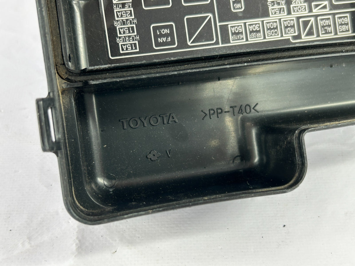 1999-2003 Lexus RX300 Under Hood Fuse Relay Box Top Cover Lid OEM 82672-48010