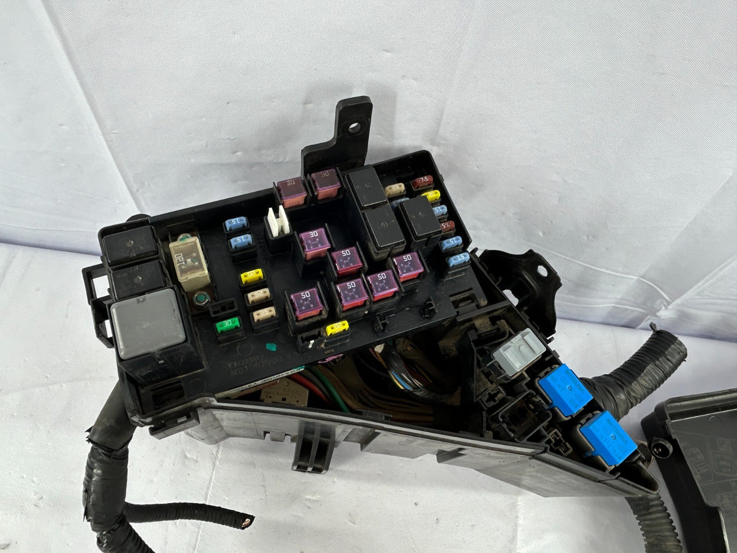 2007-2008 Subaru Outback Engine Fuse Relay Junction Box Panel OEM 82290AG00B
