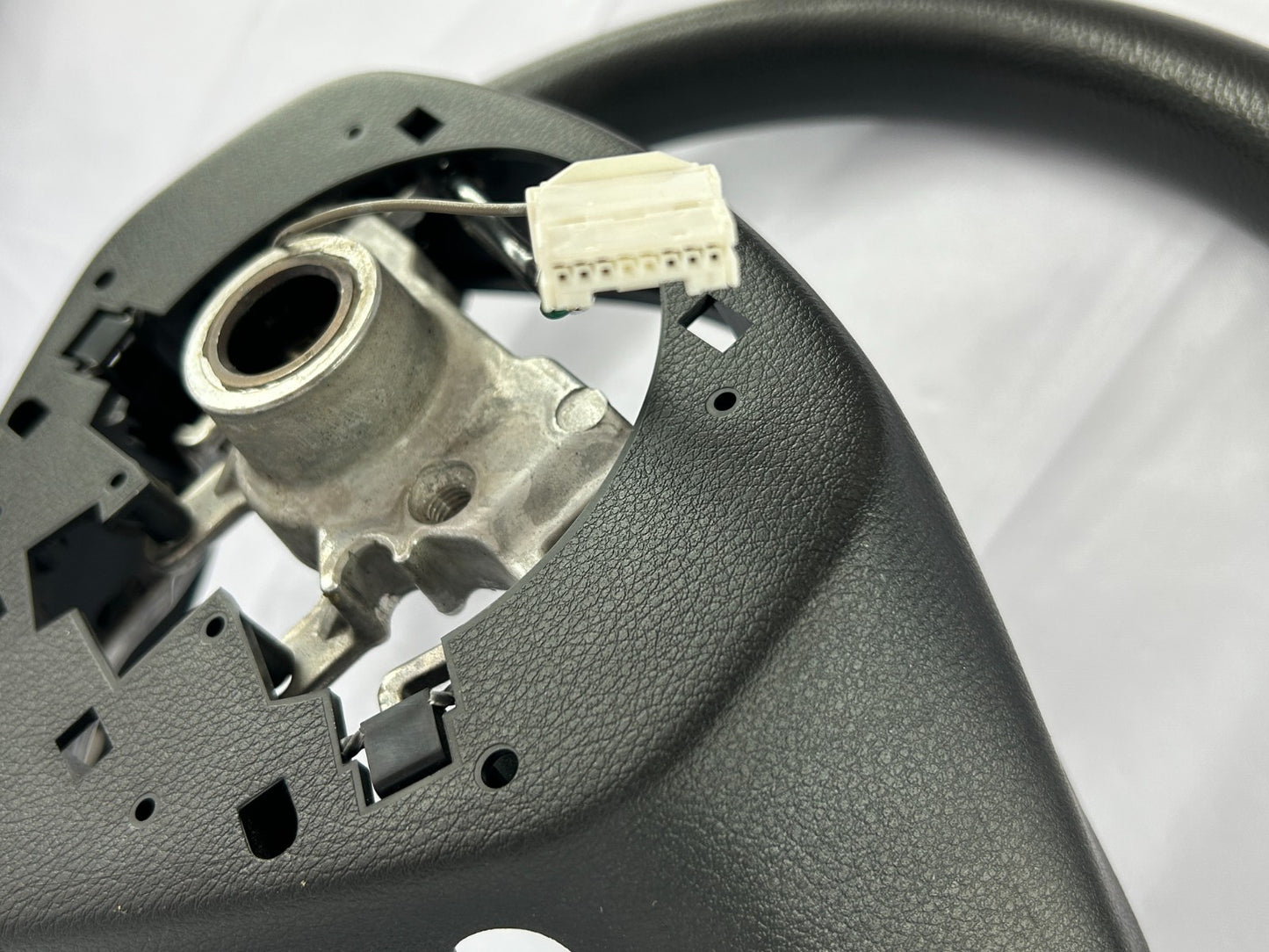 08-09 Subaru Outback Steering Wheel & Cruise Control Switches OEM 34311AG38AJC