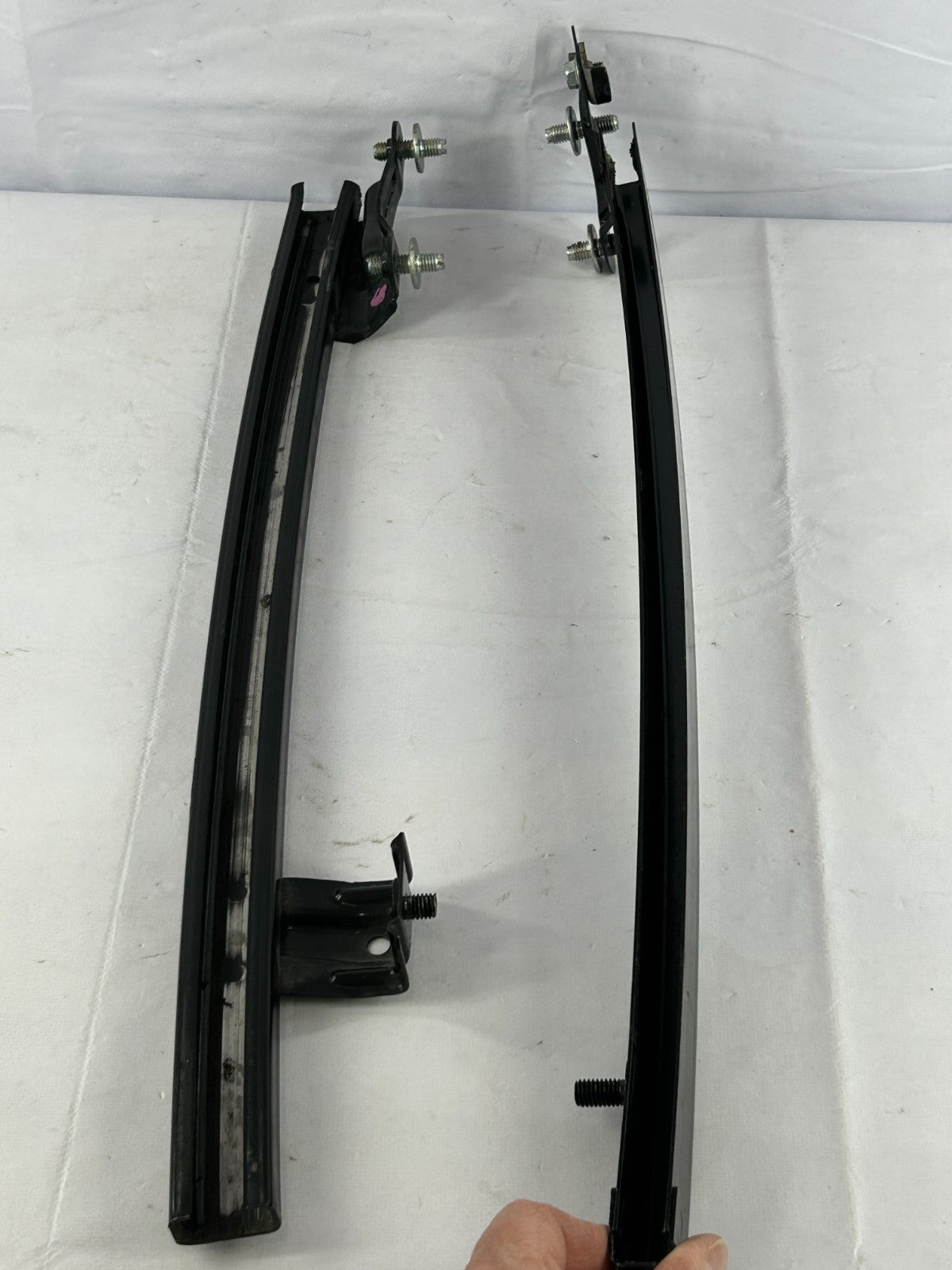 05-09 Subaru Outback Front Right Door Window Sash Track Set of 2 OEM 61240AG100