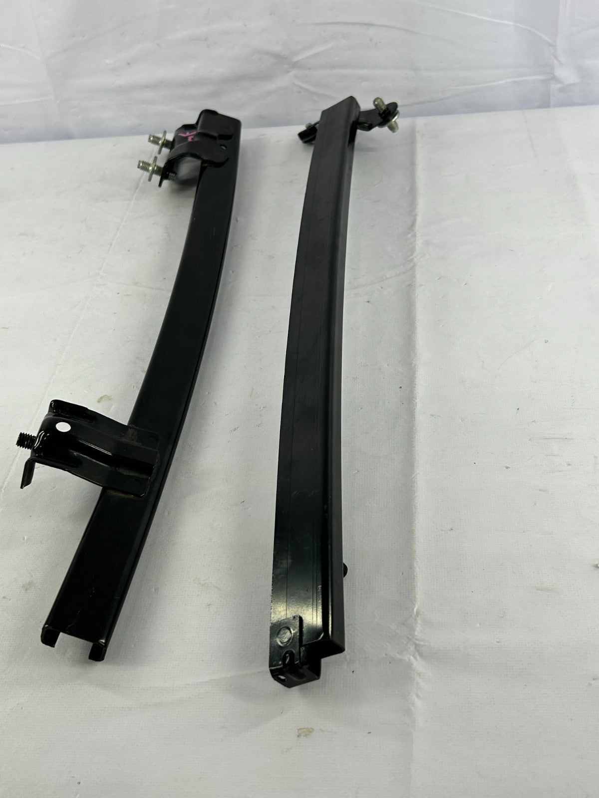 05-09 Subaru Outback Front Right Door Window Sash Track Set of 2 OEM 61240AG100