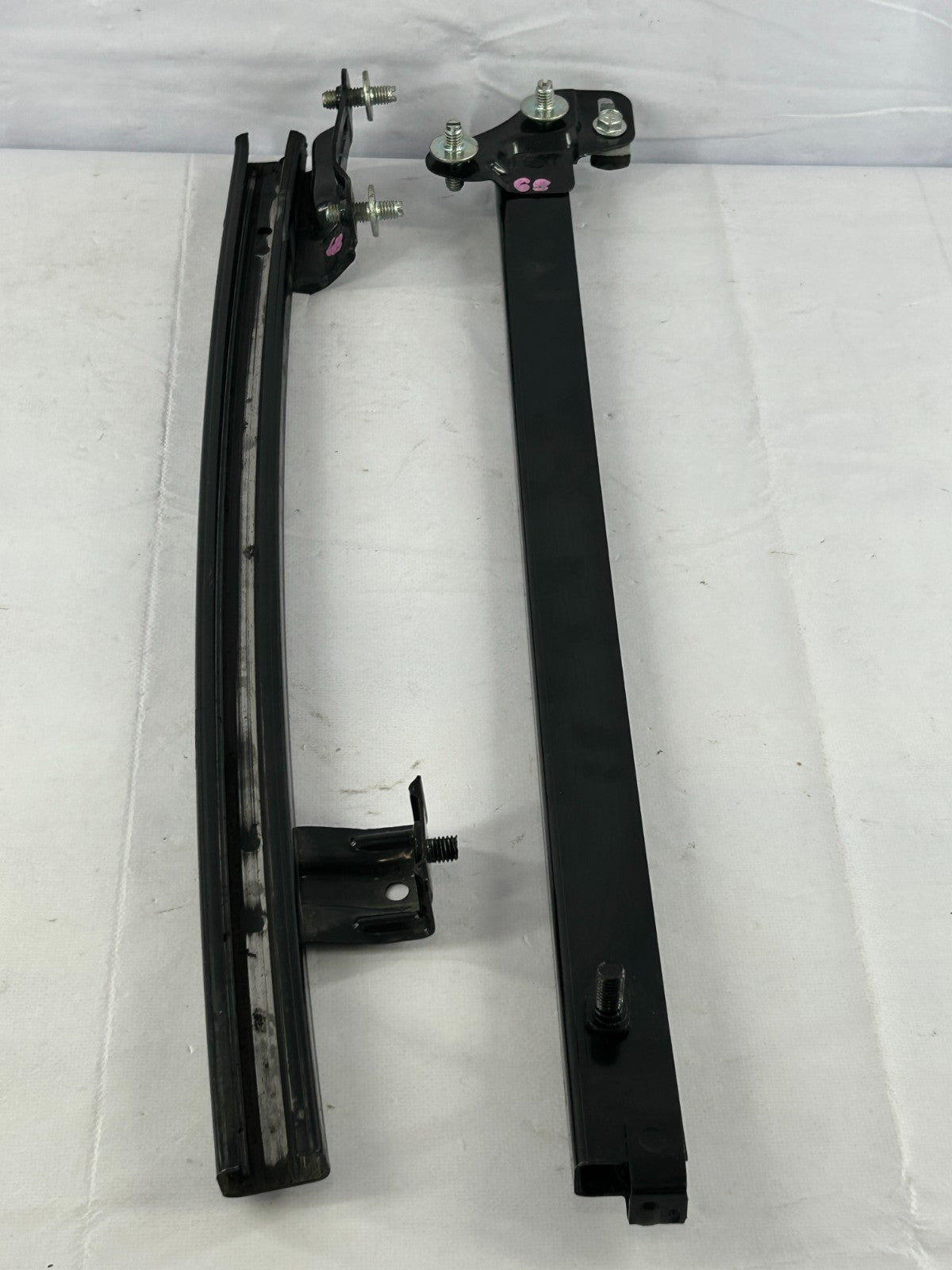 05-09 Subaru Outback Front Right Door Window Sash Track Set of 2 OEM 61240AG100