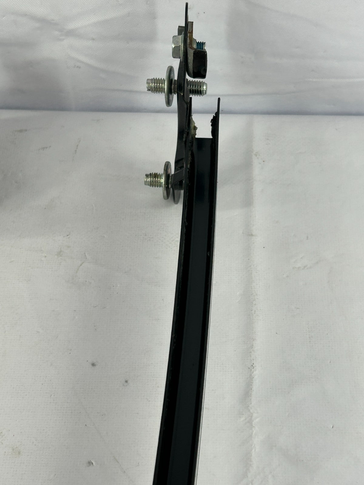 05-09 Subaru Outback Front Right Door Window Sash Track Set of 2 OEM 61240AG100