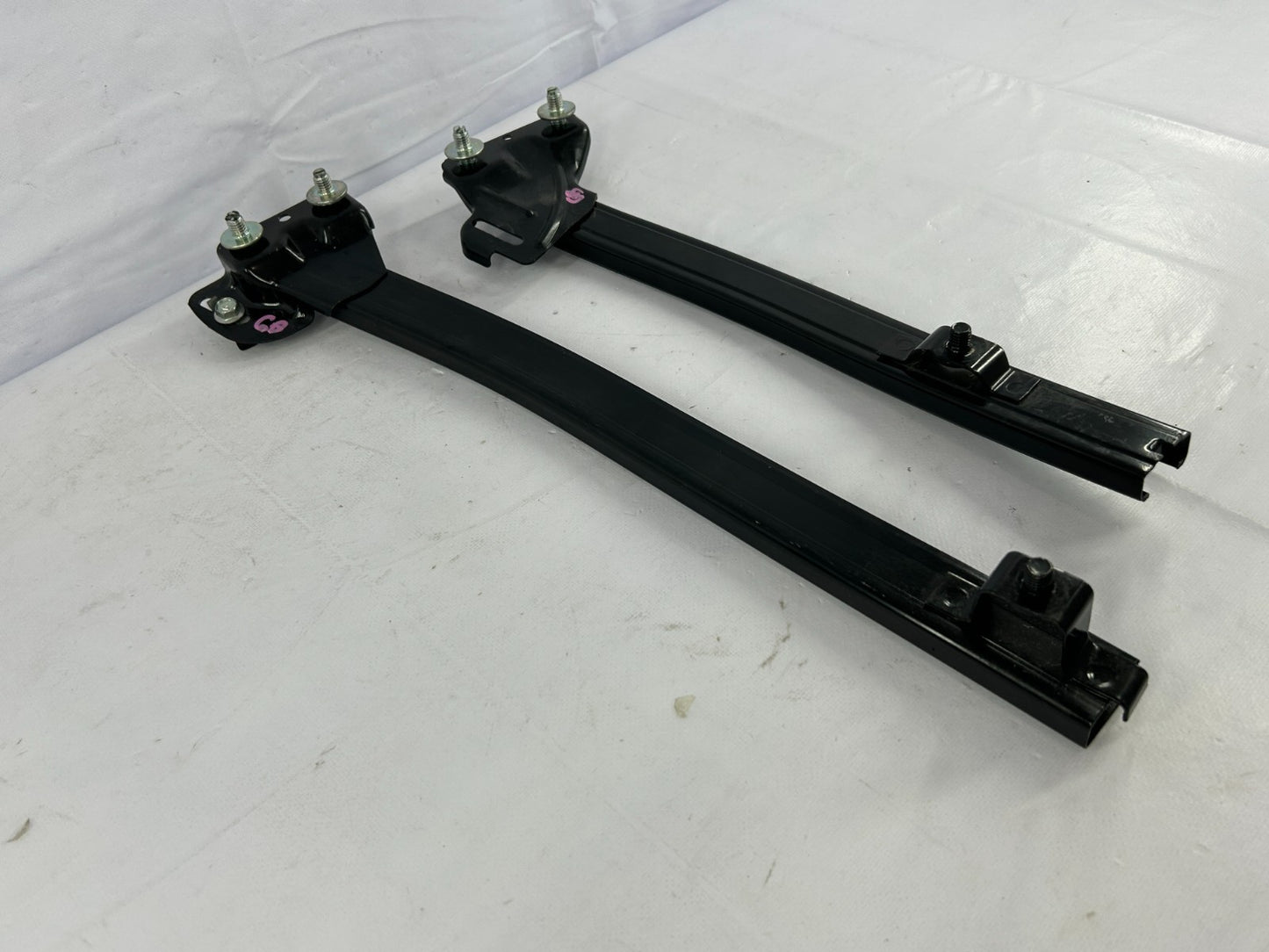 05-09 Subaru Outback Rear Right Door Window Sash Track Set of 2 OEM 62240AG120