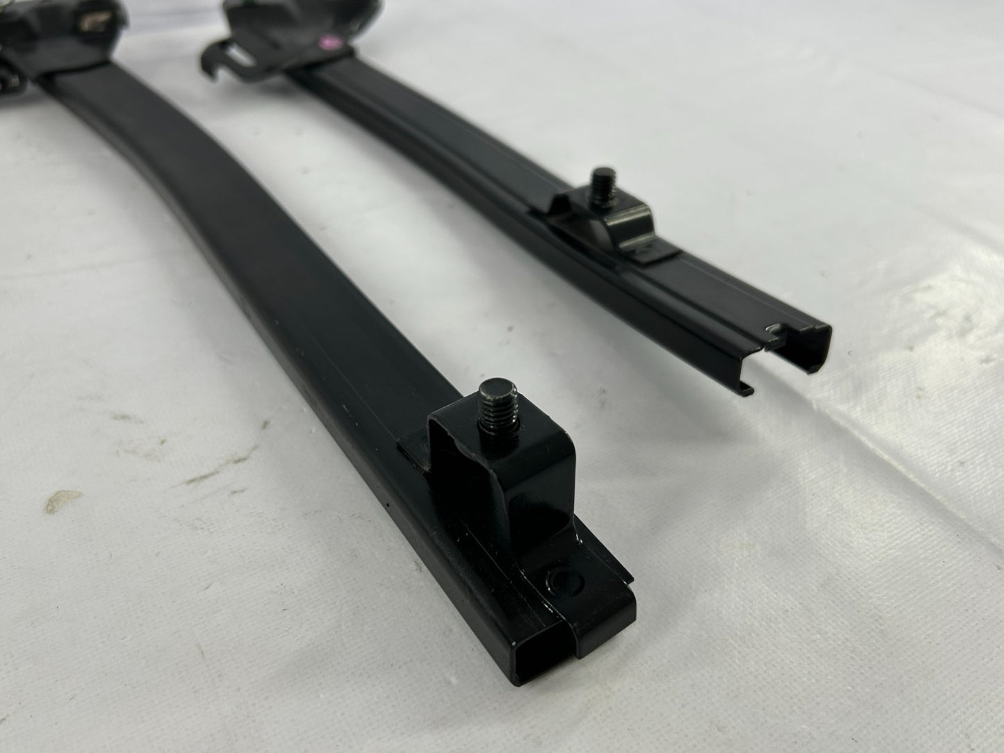 05-09 Subaru Outback Rear Right Door Window Sash Track Set of 2 OEM 62240AG120
