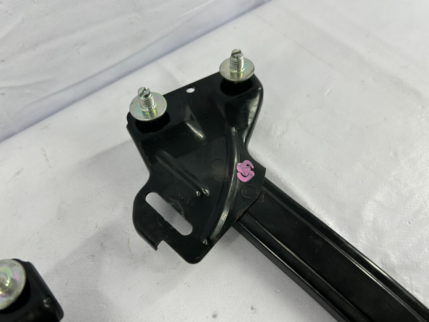 05-09 Subaru Outback Rear Right Door Window Sash Track Set of 2 OEM 62240AG120