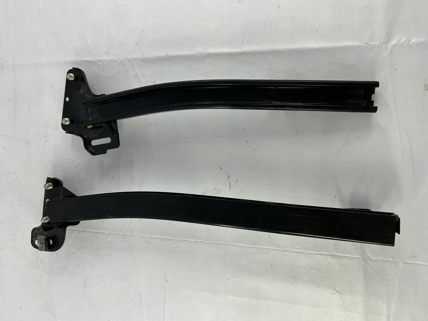 05-09 Subaru Outback Rear Left Door Window Guide Track Set of 2 OEM 62240AG130