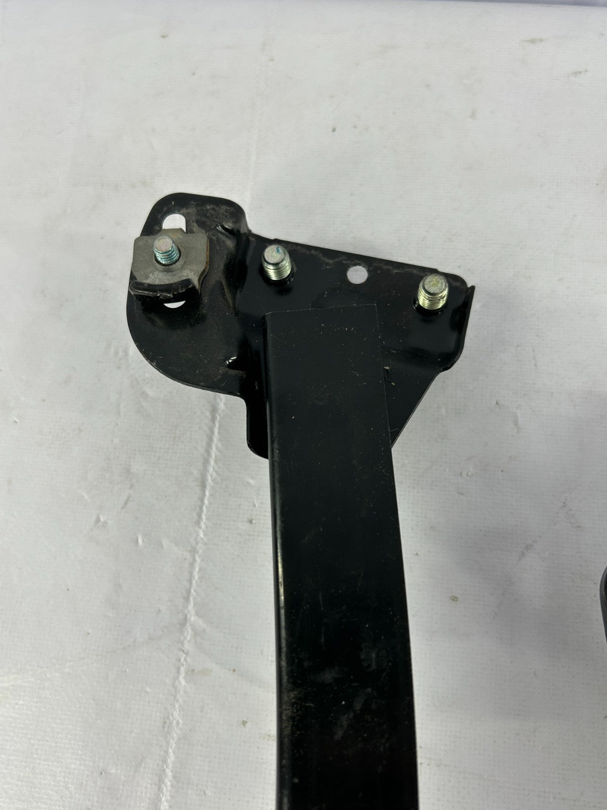 05-09 Subaru Outback Rear Left Door Window Guide Track Set of 2 OEM 62240AG130