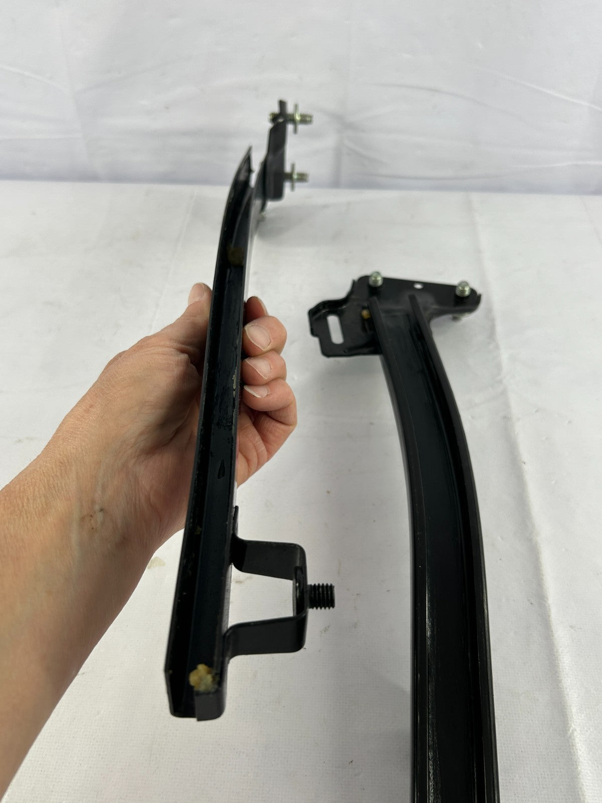 05-09 Subaru Outback Rear Left Door Window Guide Track Set of 2 OEM 62240AG130