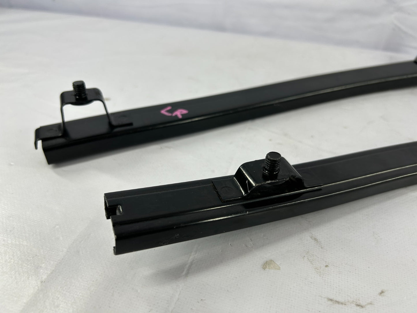 05-09 Subaru Outback Rear Left Door Window Guide Track Set of 2 OEM 62240AG130