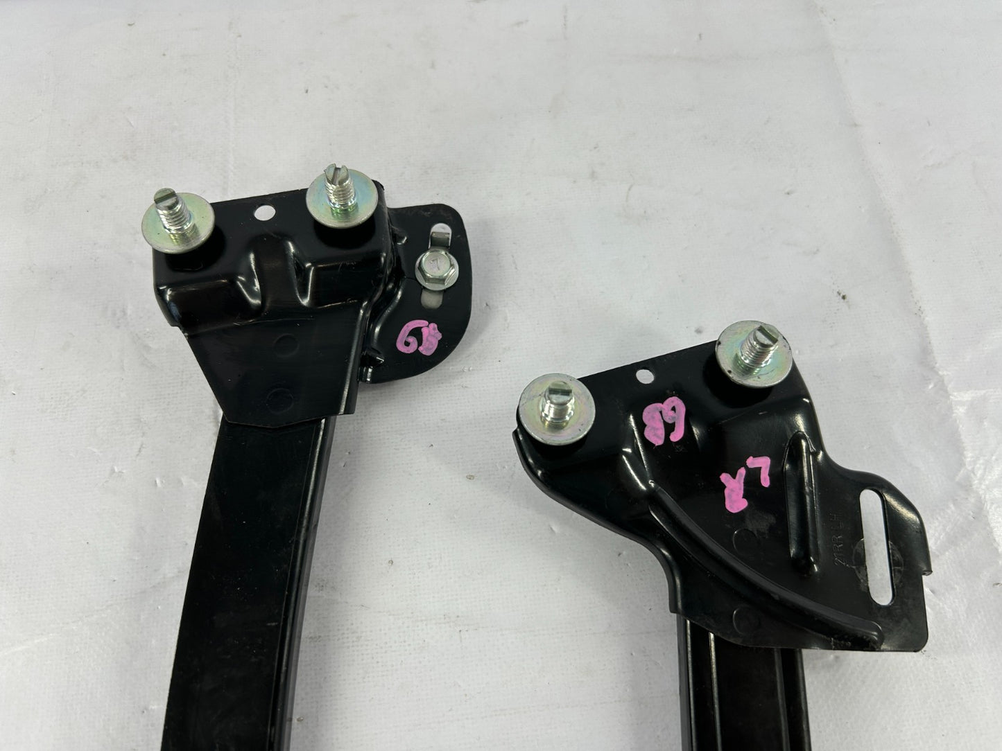 05-09 Subaru Outback Rear Left Door Window Guide Track Set of 2 OEM 62240AG130