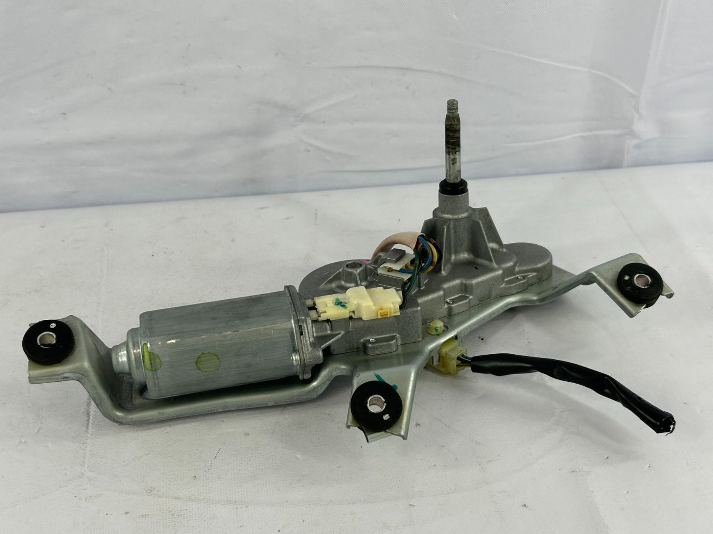 2005-2009 Subaru Outback Rear Windshield Wiper Motor Assembly OEM 86510AG15B